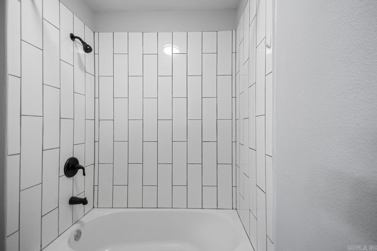 SHADY GROVE - Residential