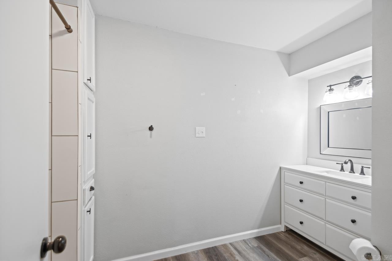 SHADY GROVE - Residential