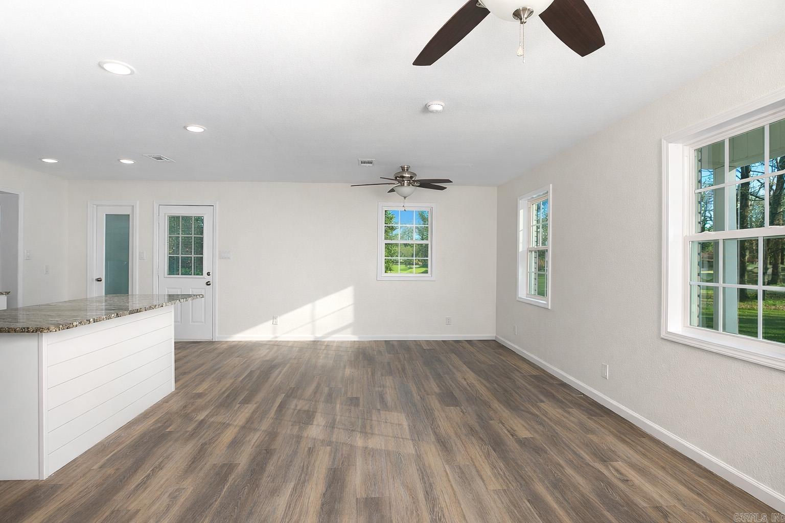 TANGLEWOOD HTS - Residential