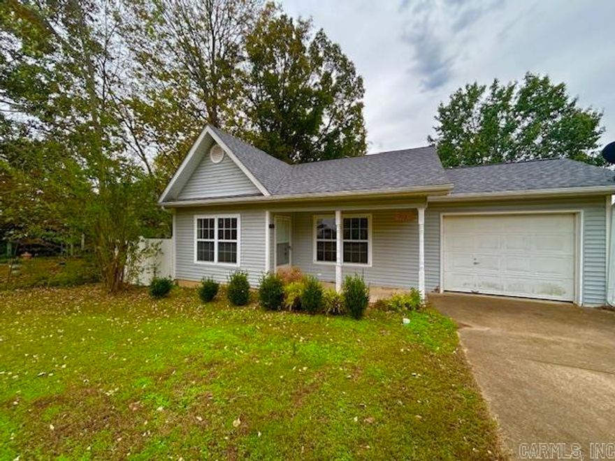 Charming 3 bedroom 1 bathroom home with 1022 sq ft of comfortable living space located in the heart of Mountain View, Arkansas know as The Folk Music Capital of the World. This property features a one care garage and a fenced backyard perfect for pets,gardening, or outdoor gatherings. You could even walk to the courthouse square, where you could enjoy live music, local shops, and a variety of great restaurants. With its great location and endless potential, this home would make a wonderful starter home, vacation getaway, or investment rental. Don't miss this opportunity to own a piece of Mountain View charm.