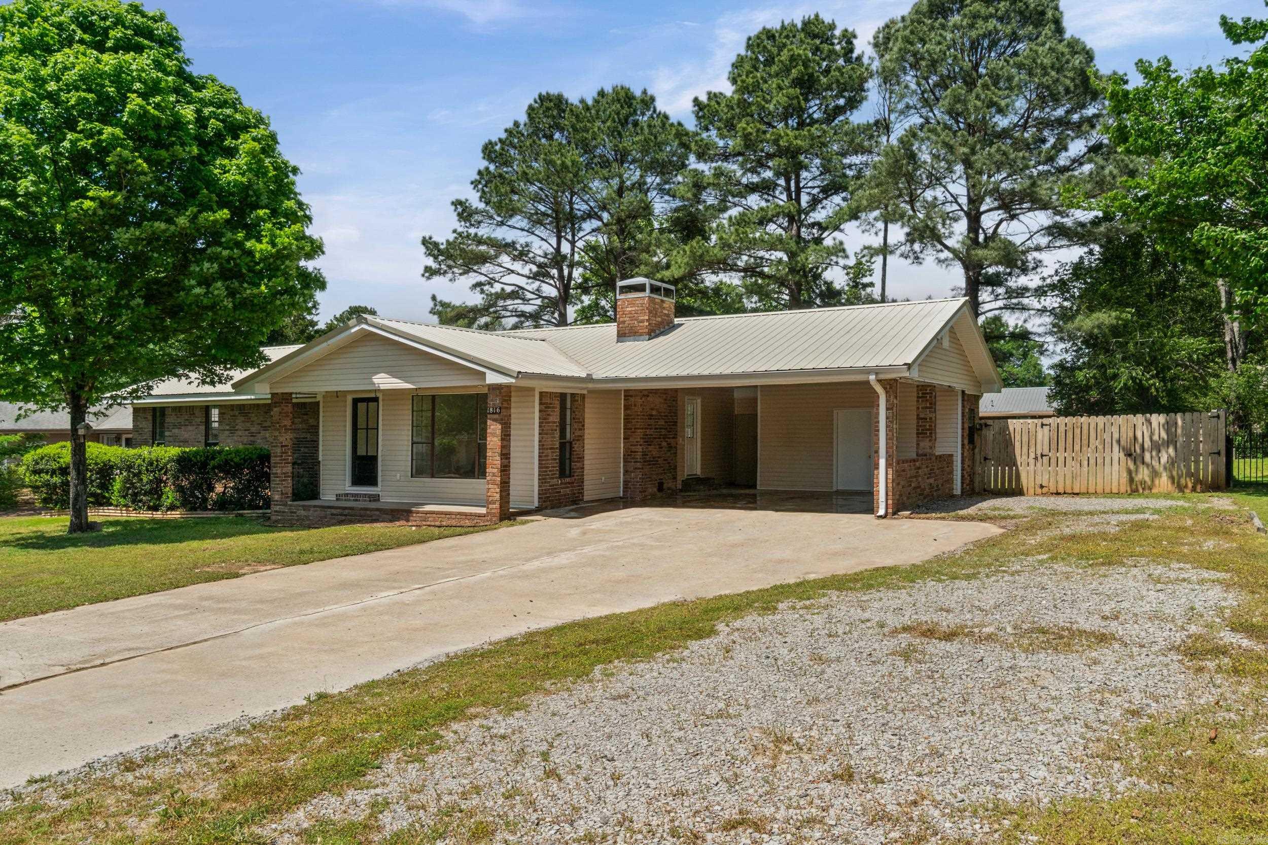 West Gate - Residential