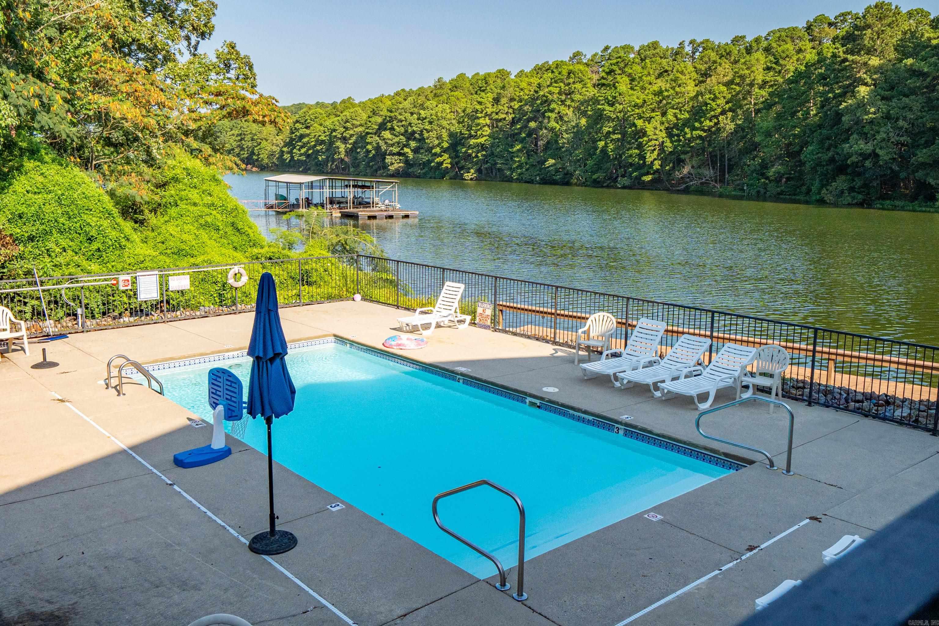 WOODLAND HILLS - Residential