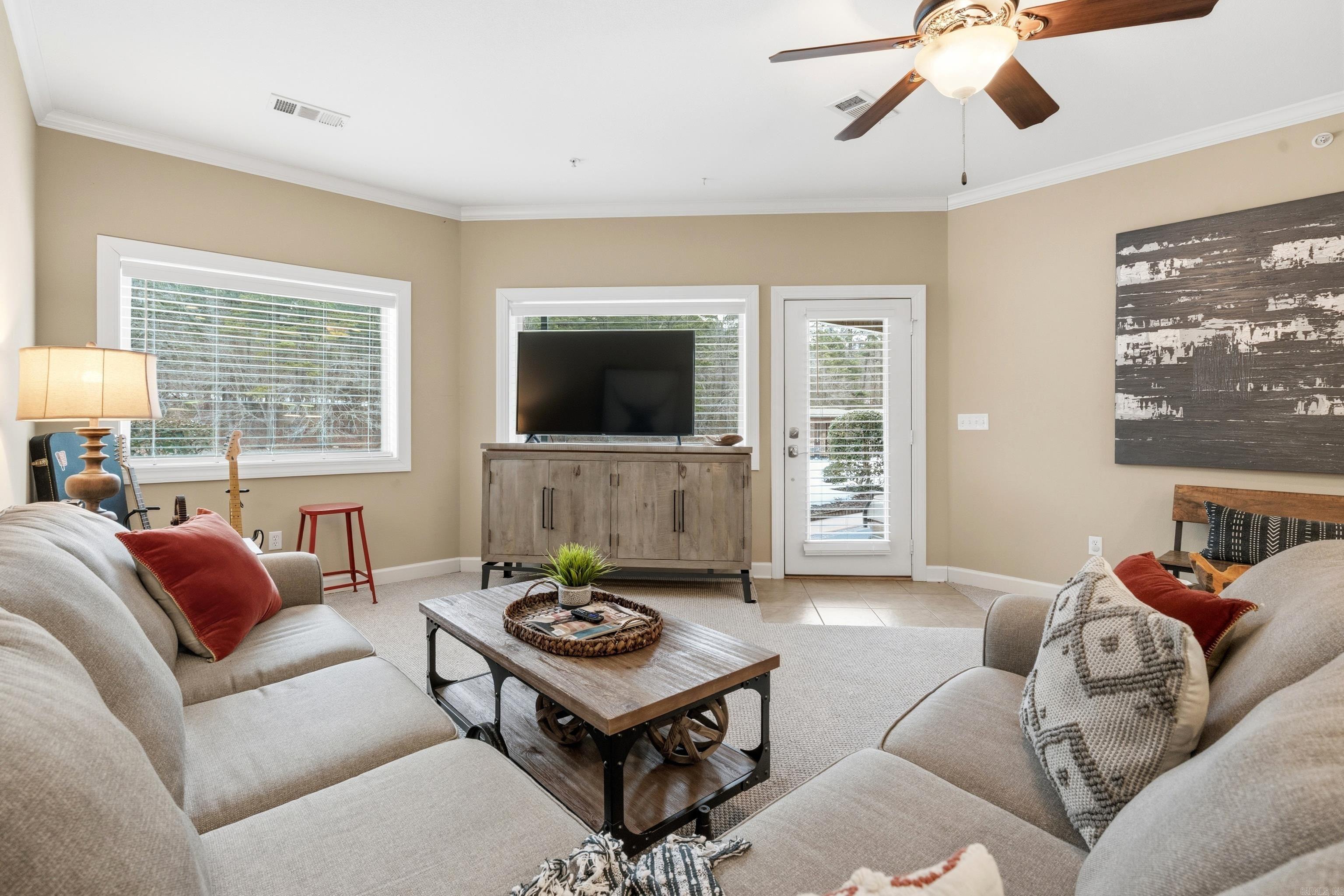 WOODLAND HILLS - Residential