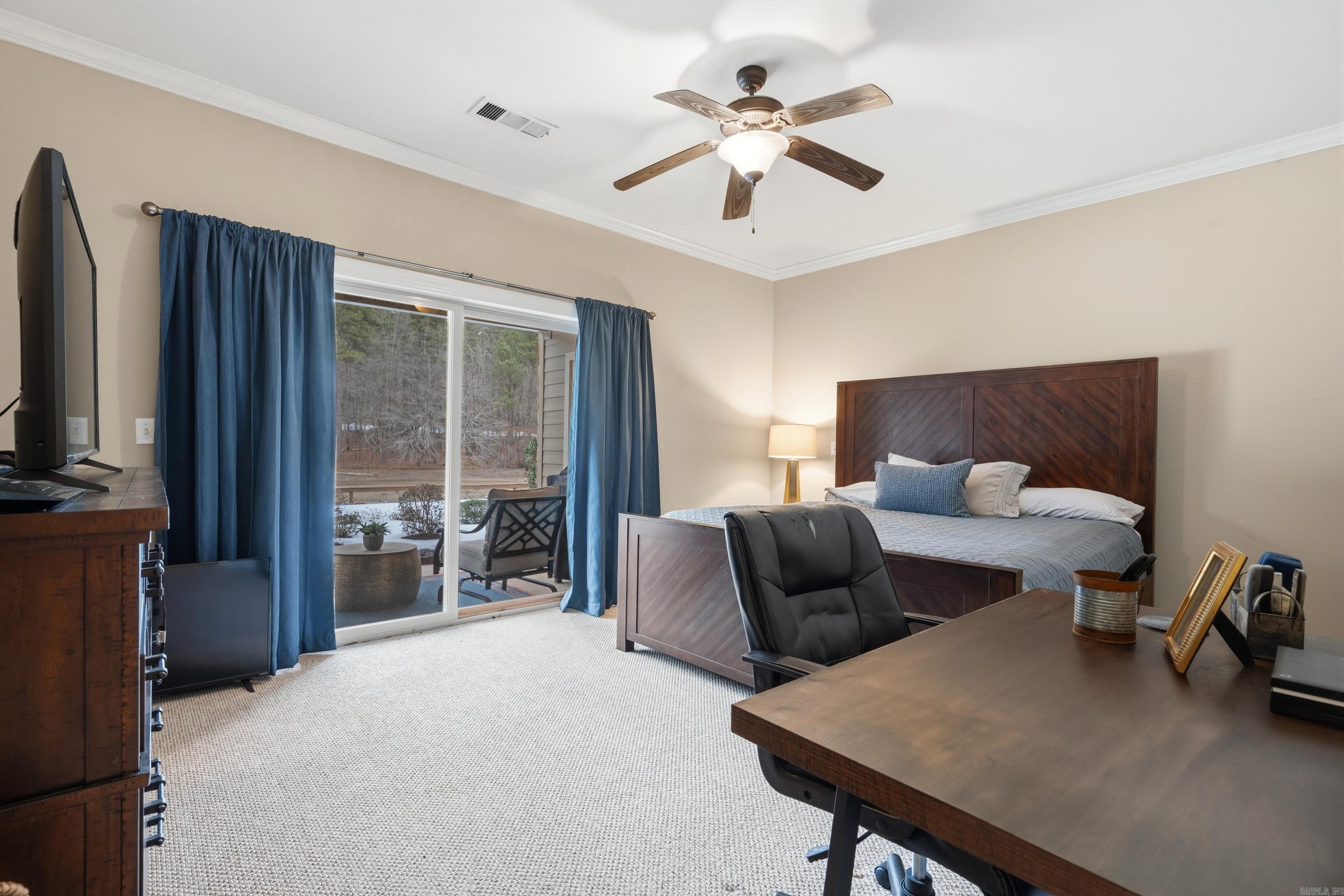 WOODLAND HILLS - Residential