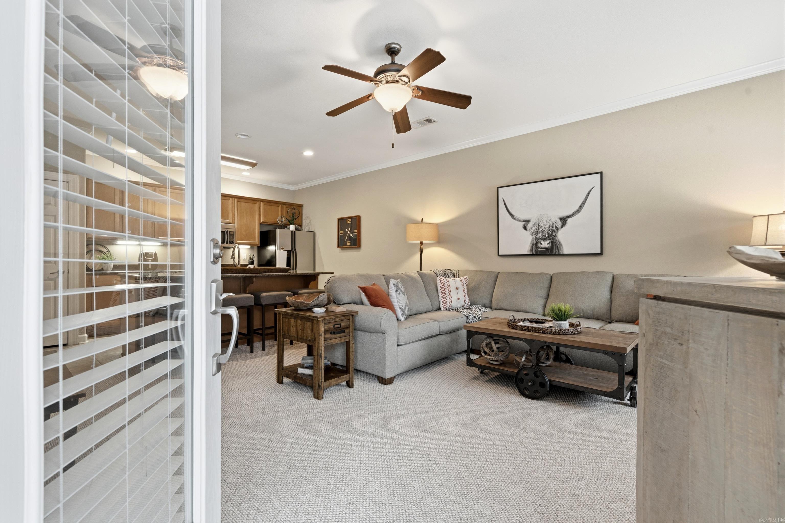 WOODLAND HILLS - Residential