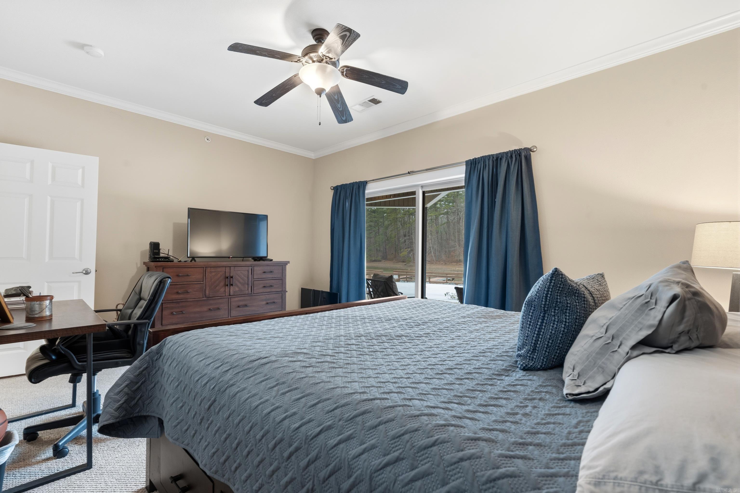 WOODLAND HILLS - Residential