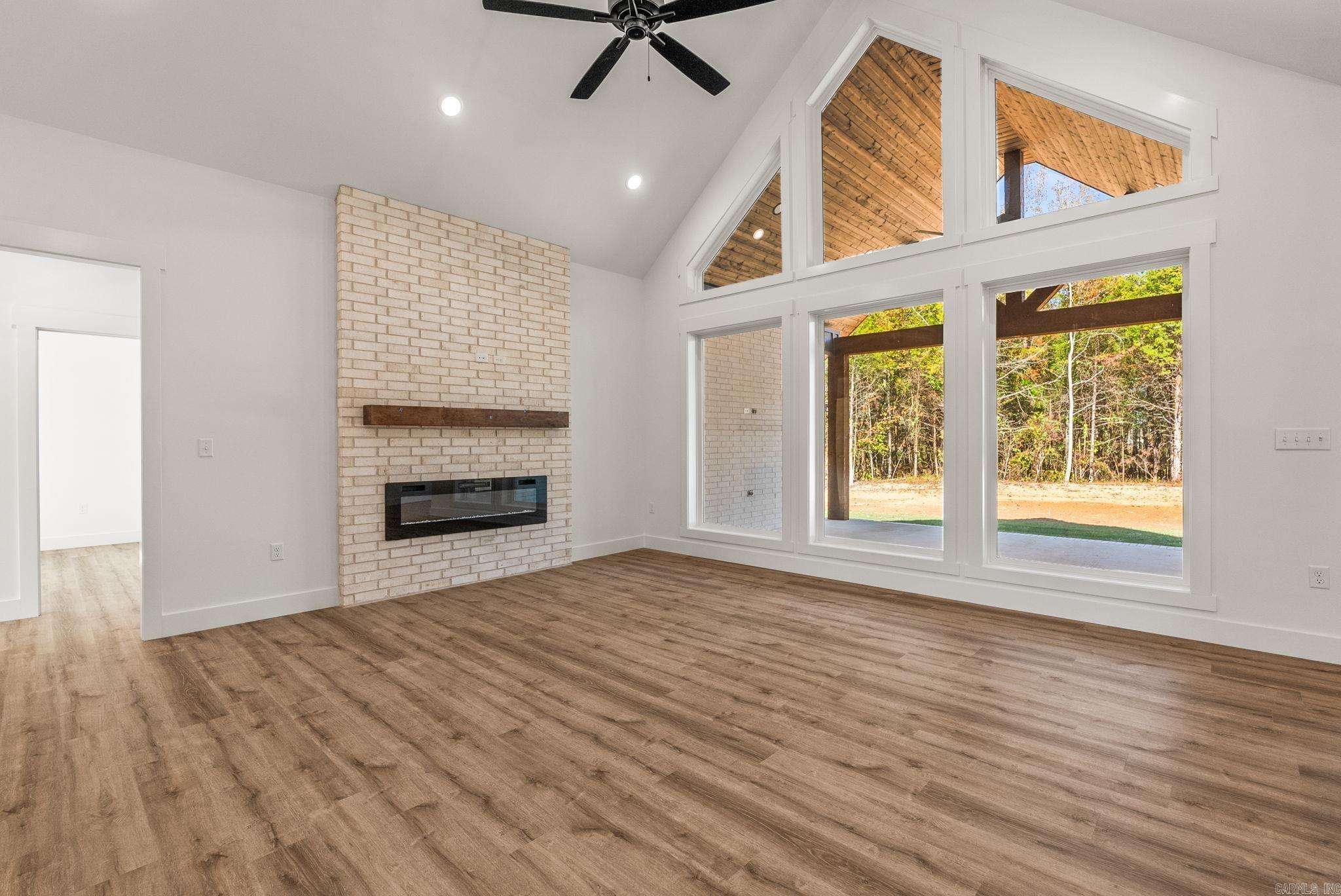 COYOTE RIDGE - Residential