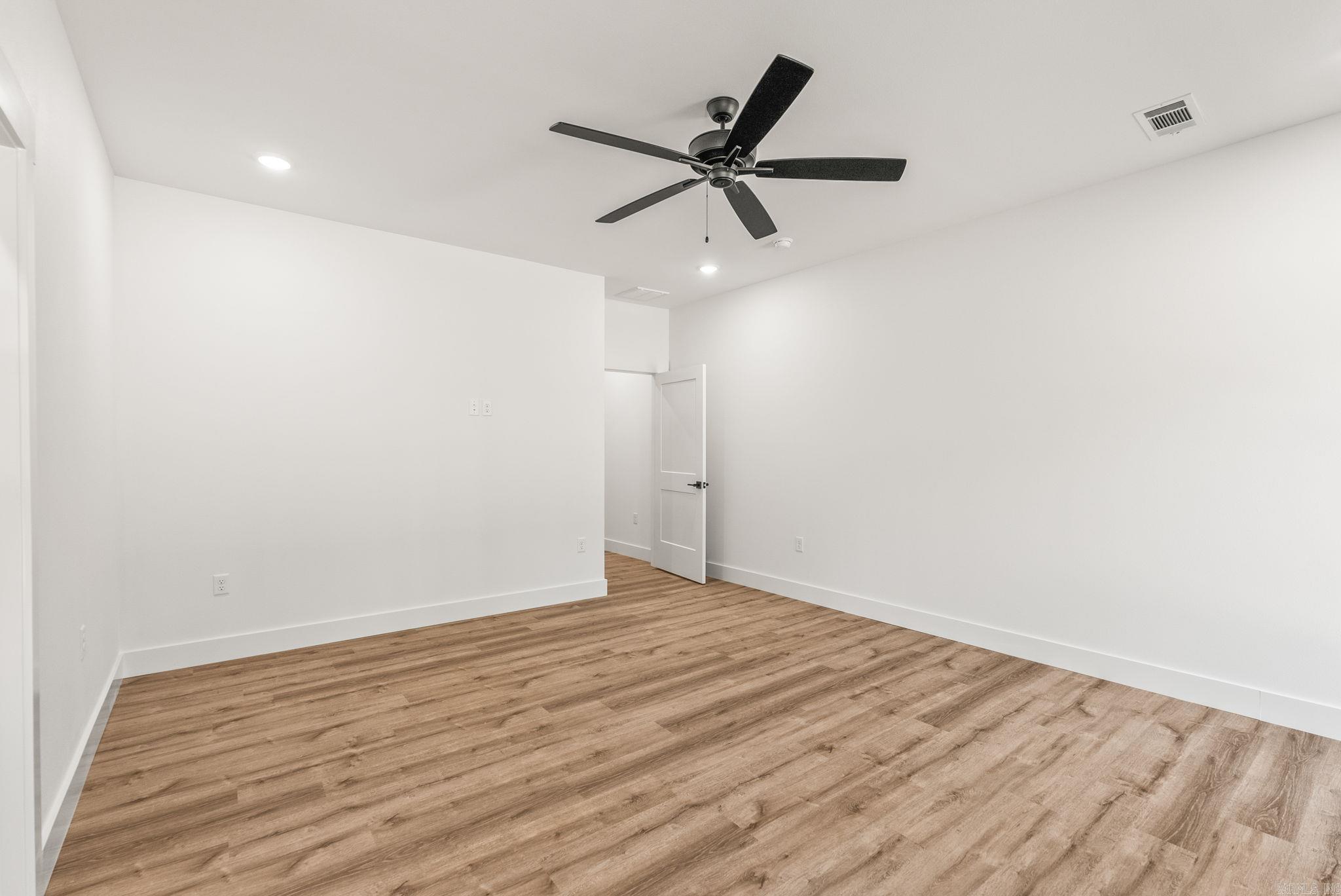 COYOTE RIDGE - Residential