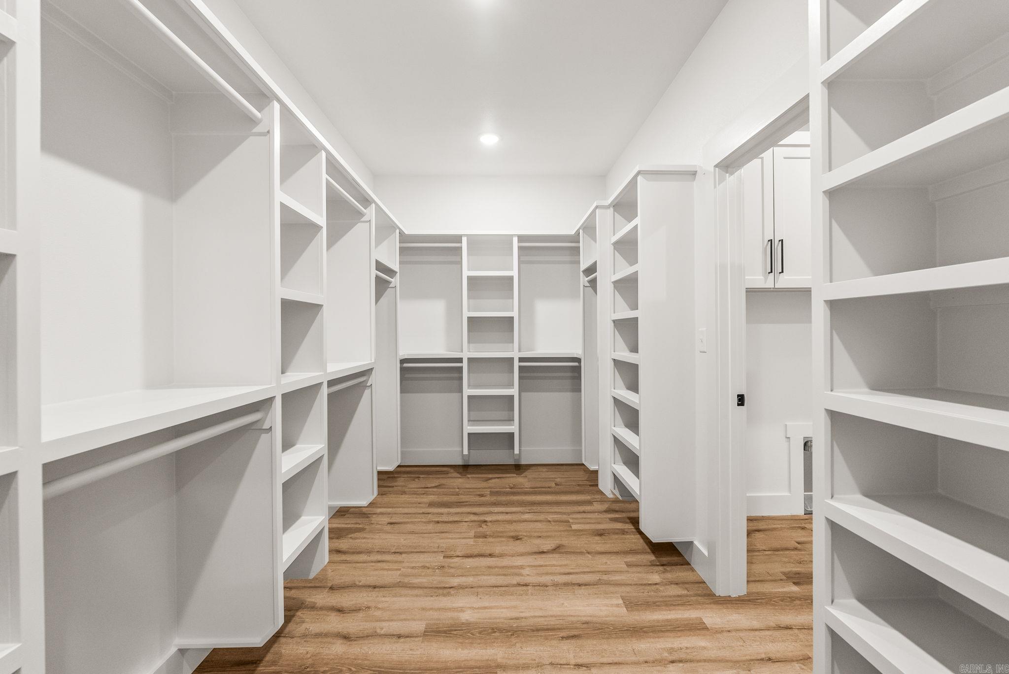 COYOTE RIDGE - Residential