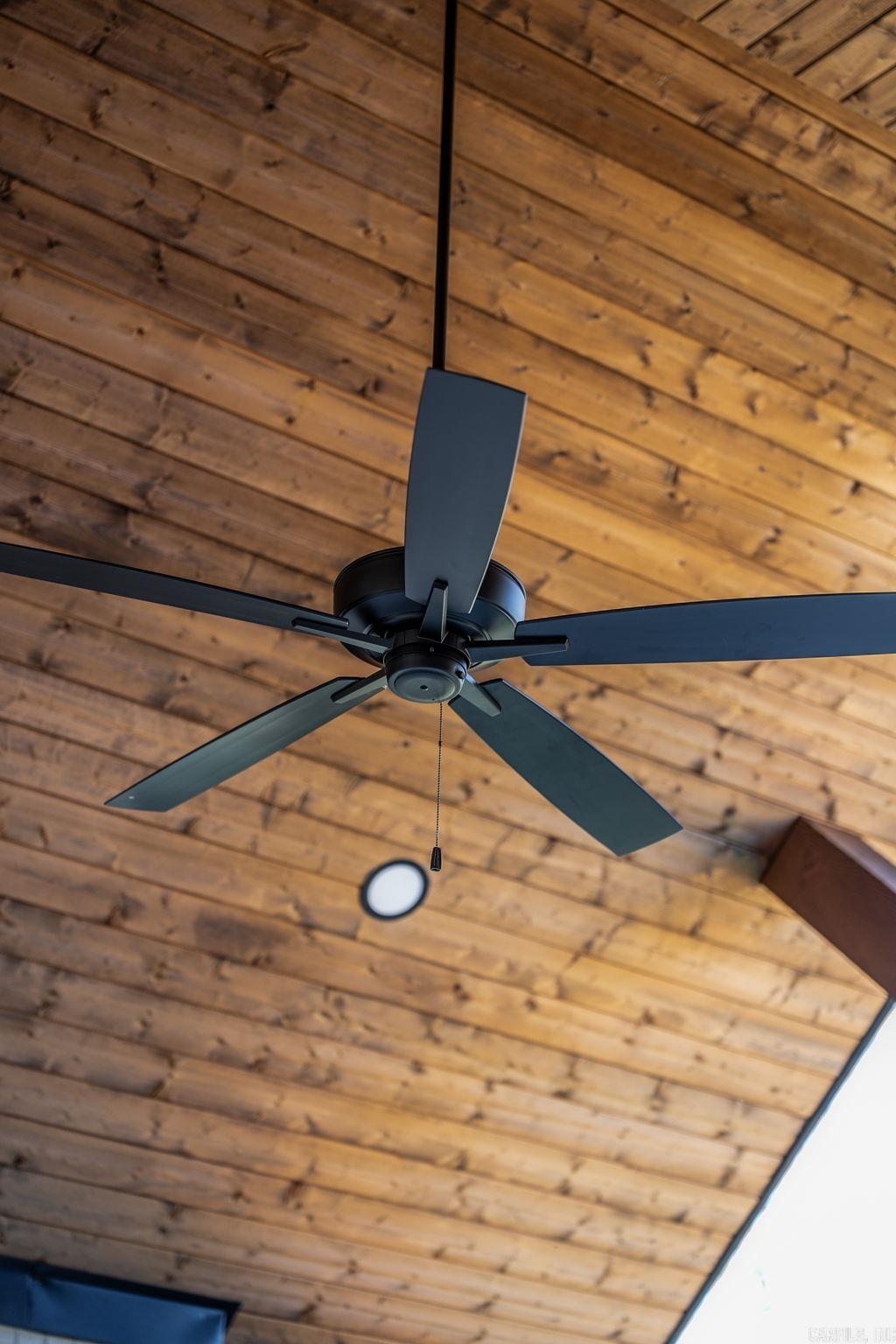 COYOTE RIDGE - Residential