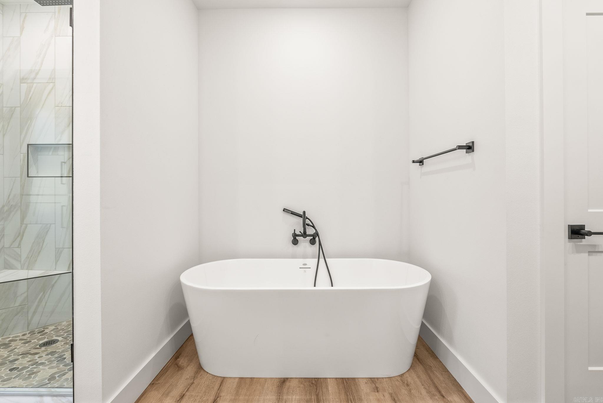 COYOTE RIDGE - Residential