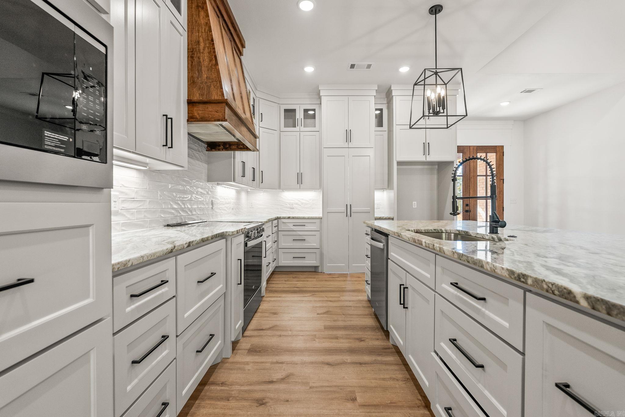 COYOTE RIDGE - Residential