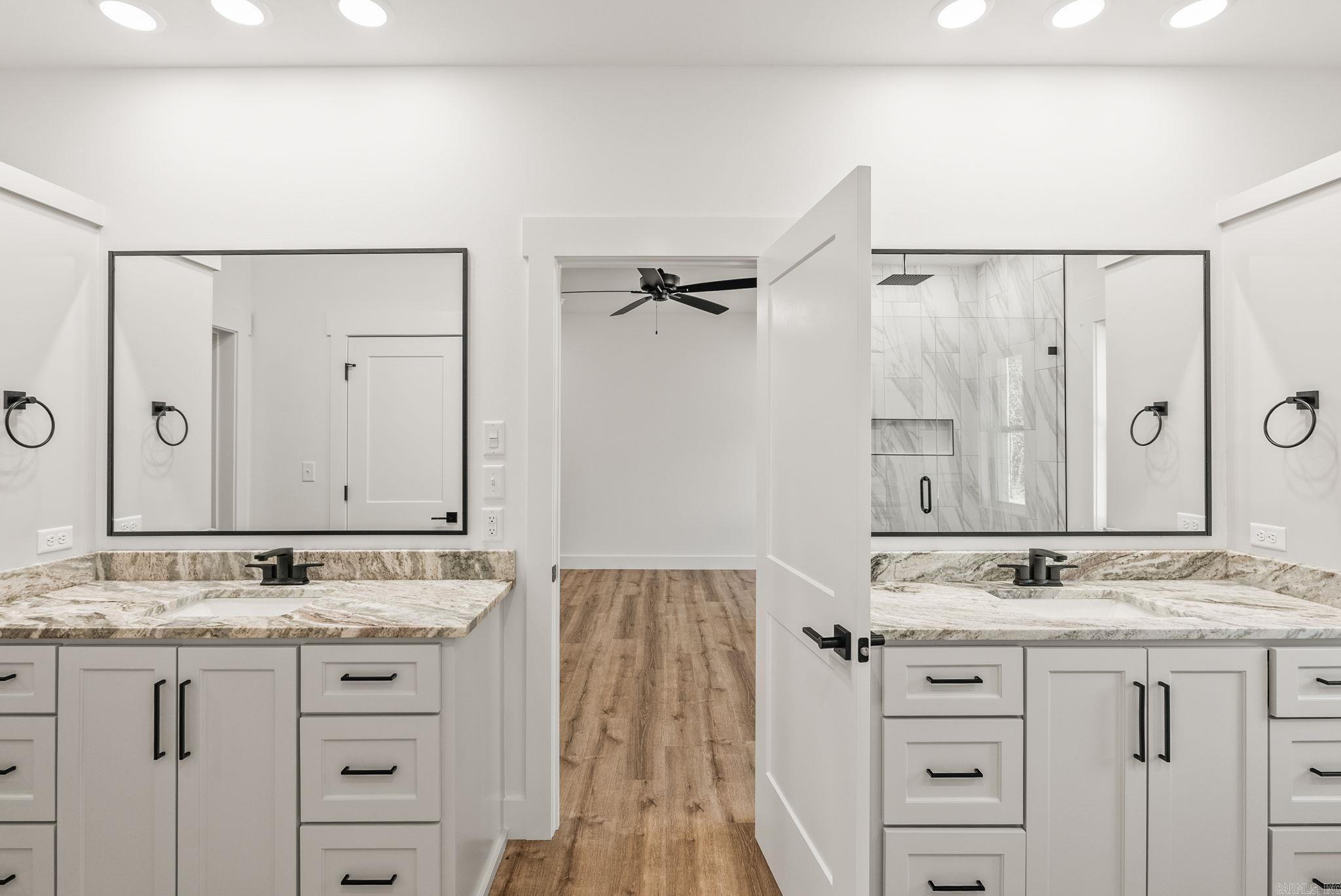 COYOTE RIDGE - Residential