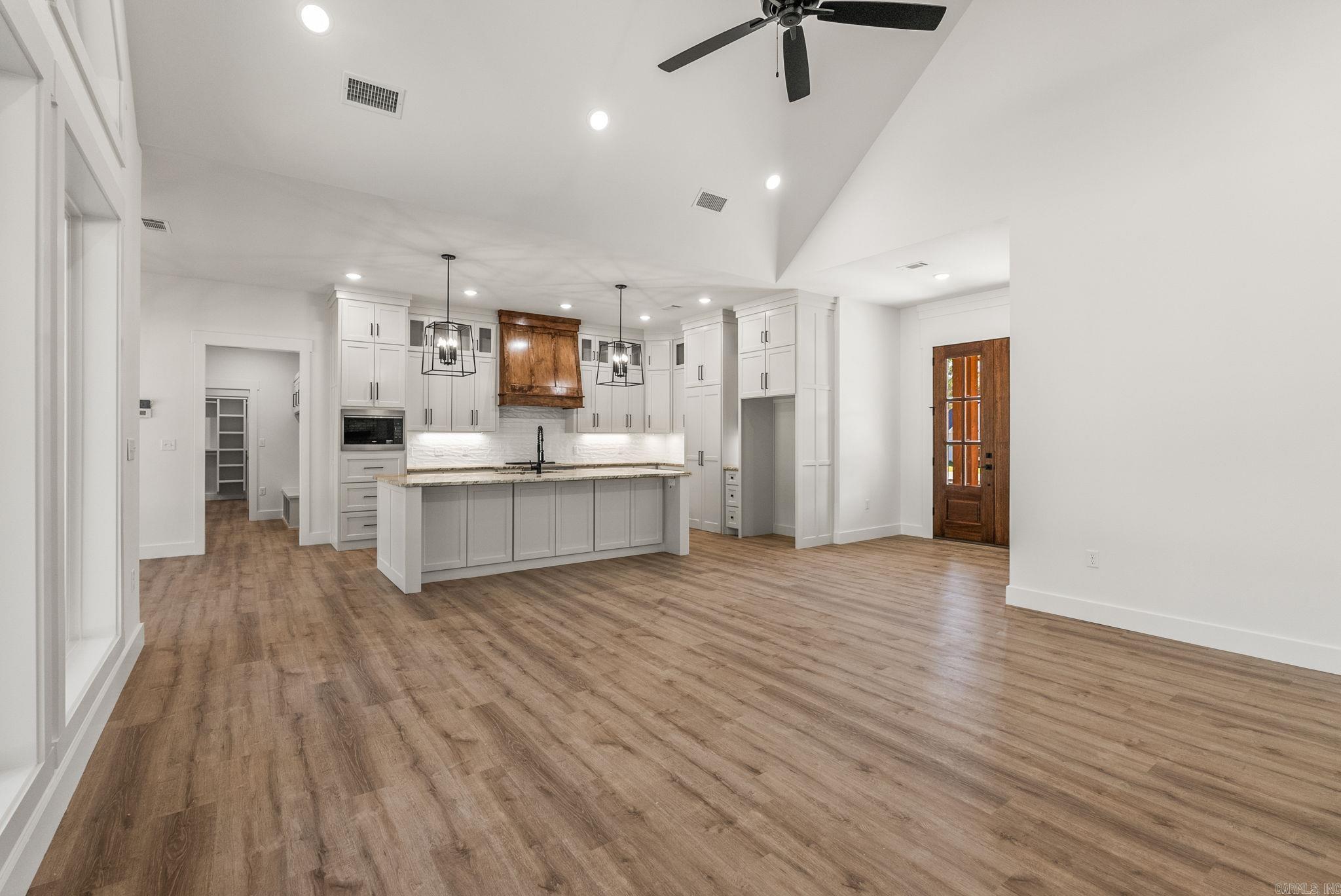 COYOTE RIDGE - Residential