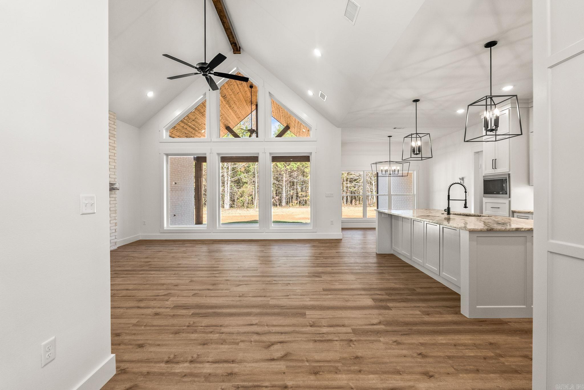 COYOTE RIDGE - Residential