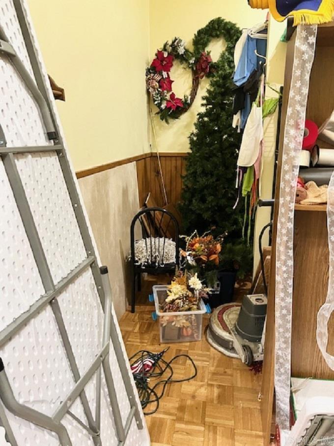 VAN - Commercial Sale