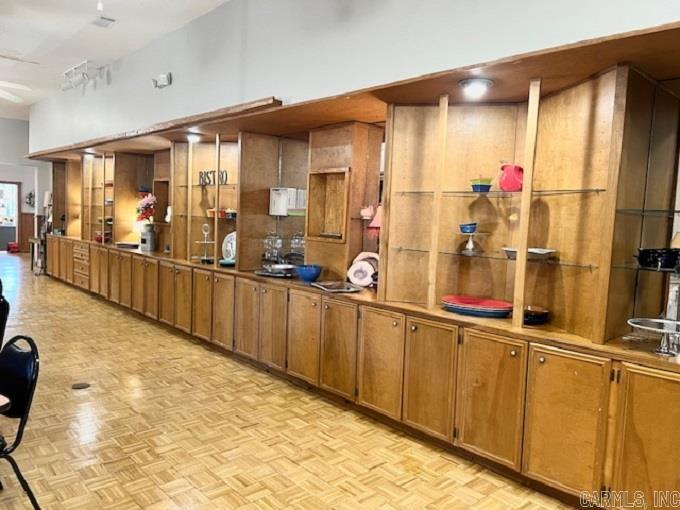 VAN - Commercial Sale