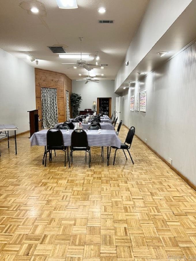 VAN - Commercial Sale