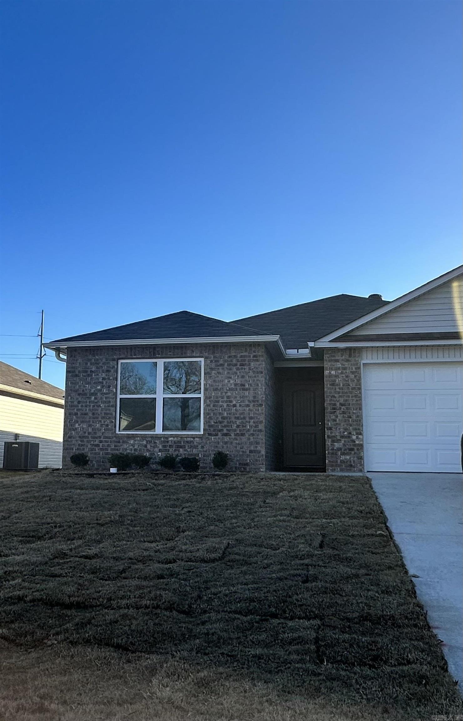 TRAMMEL ESTATES - Residential