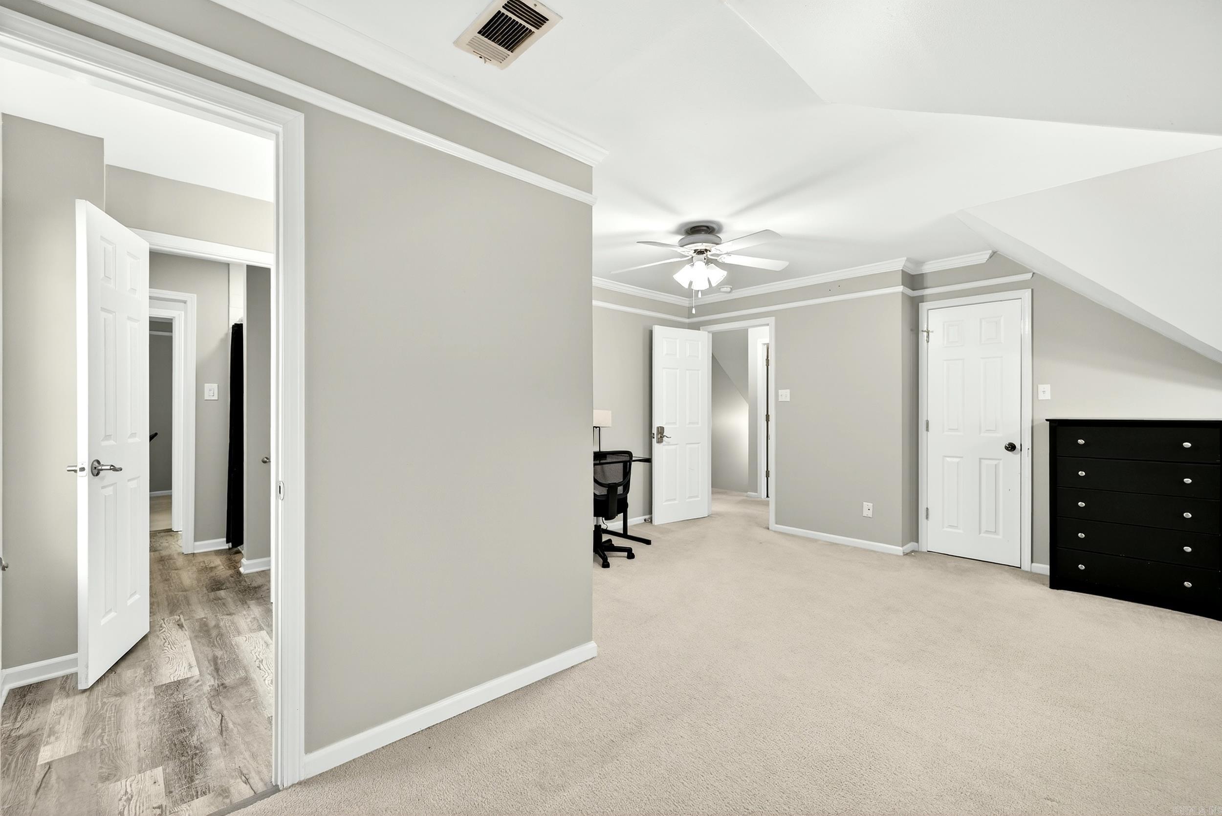 FOXWOOD J - Residential