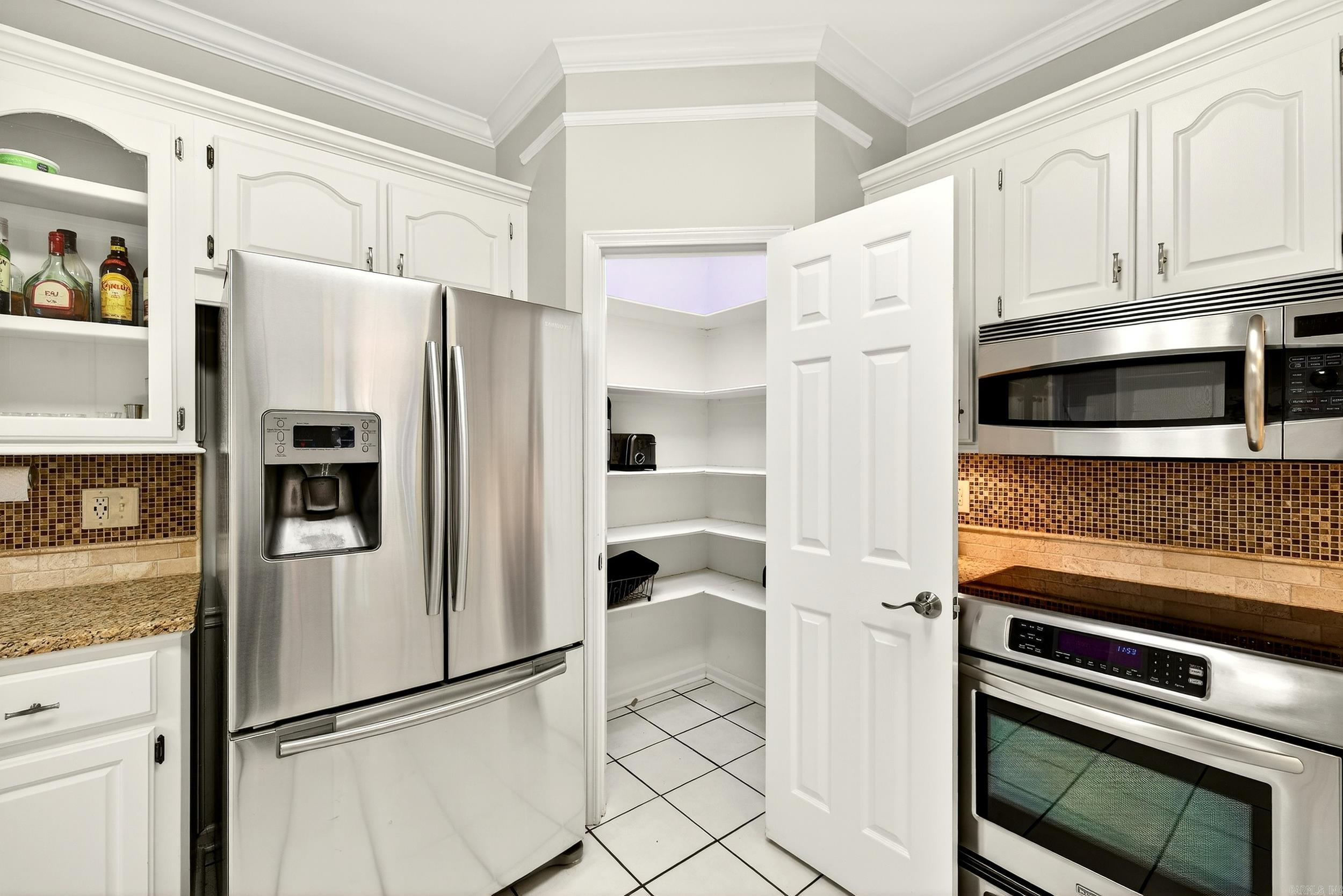 FOXWOOD J - Residential