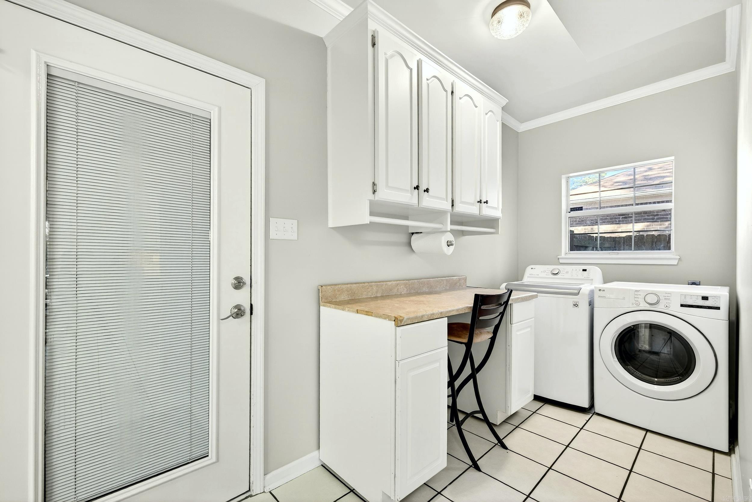 FOXWOOD J - Residential