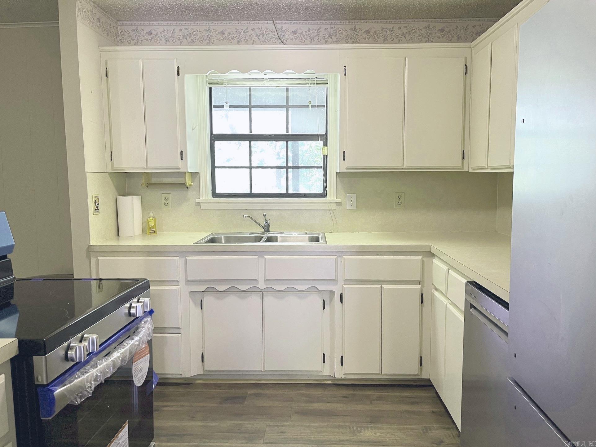 WAYWOOD ESTATES - Residential