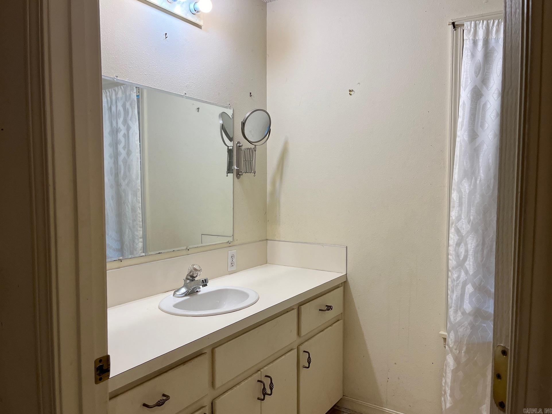 WAYWOOD ESTATES - Residential