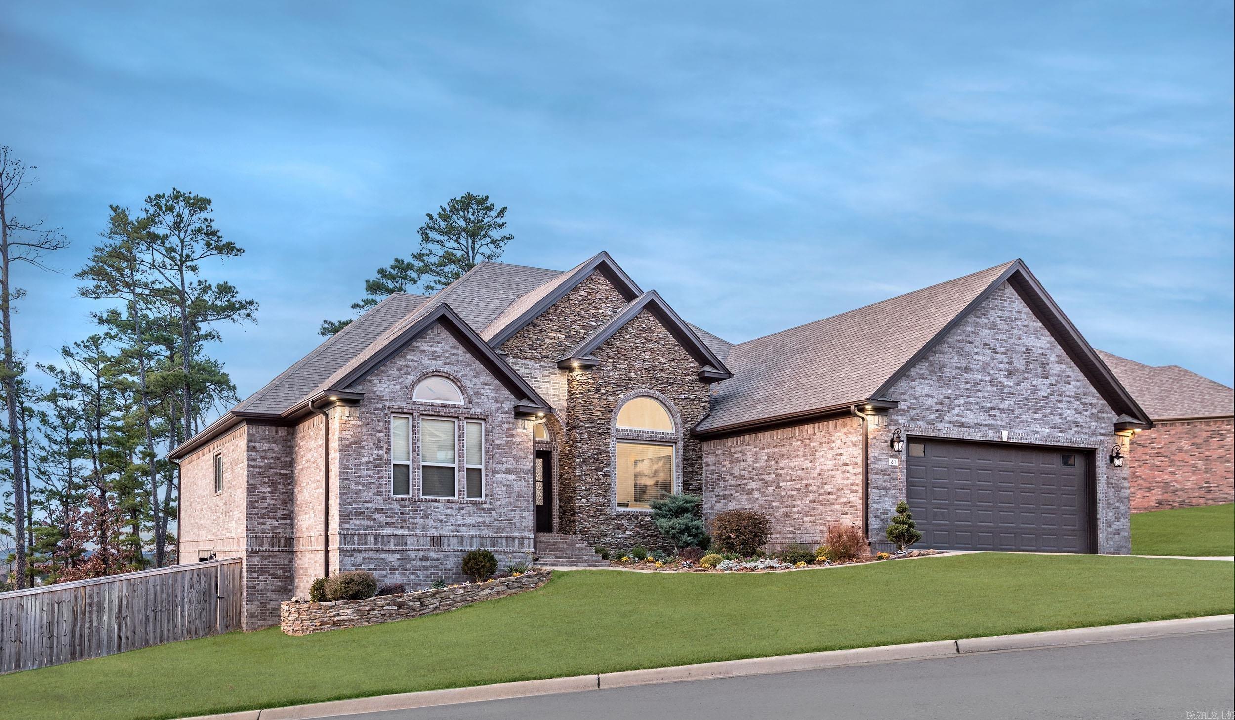 CHENAL VALLEY TOURNAY CIRCLE - Residential