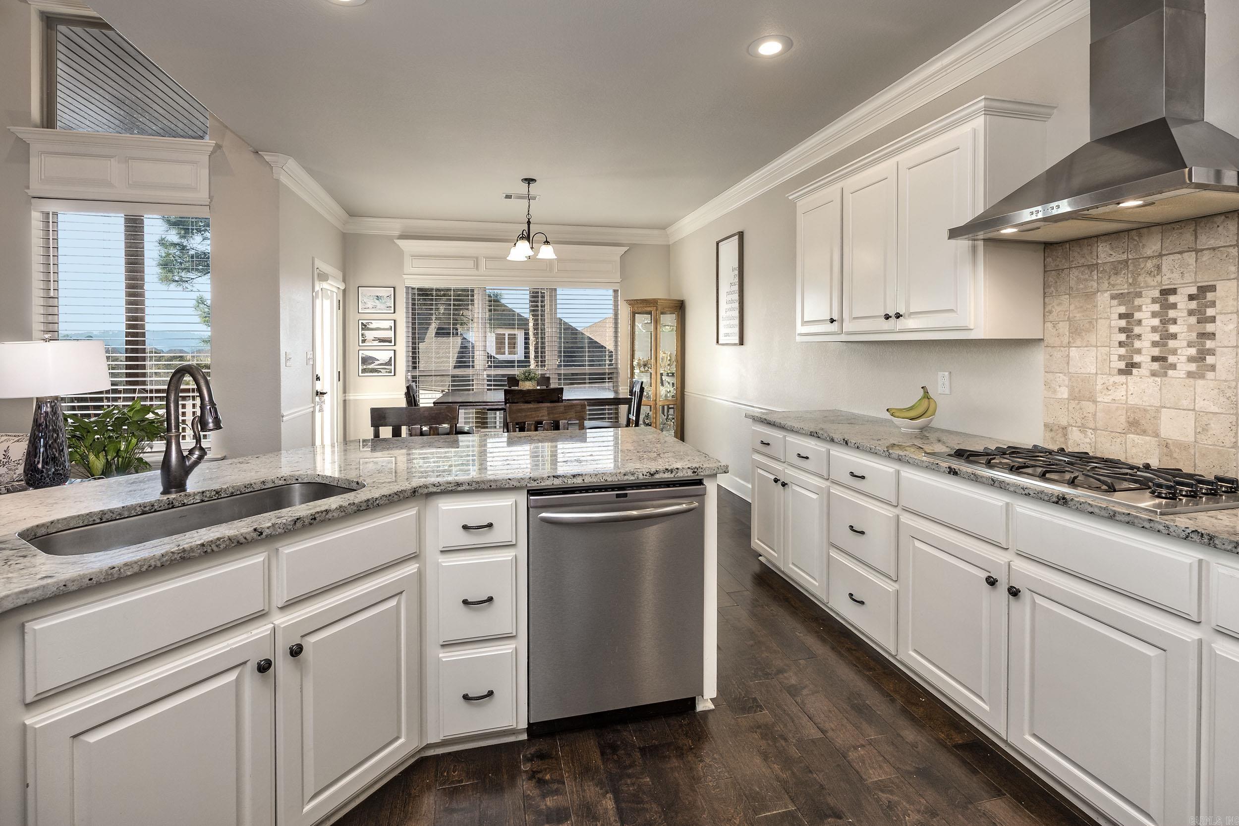 CHENAL VALLEY TOURNAY CIRCLE - Residential