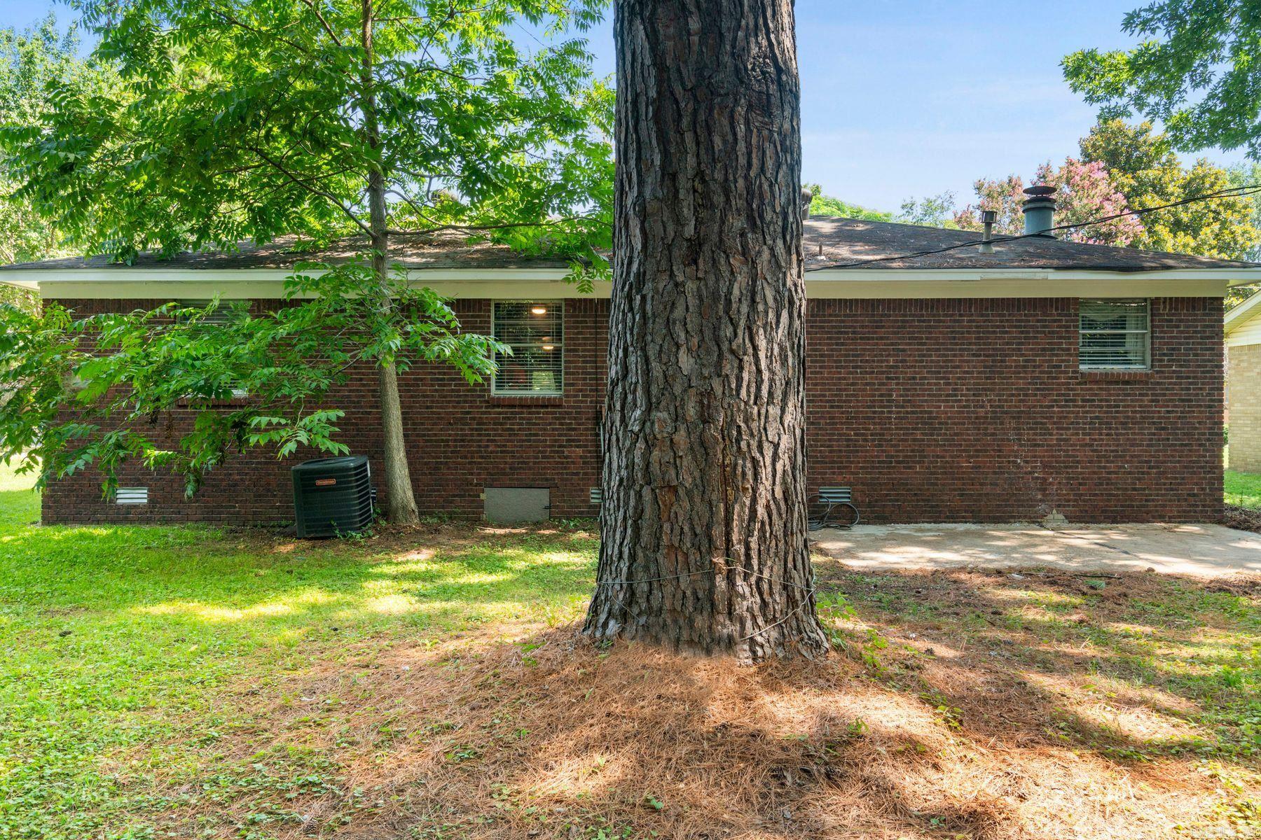 DELTA LAWN - Residential