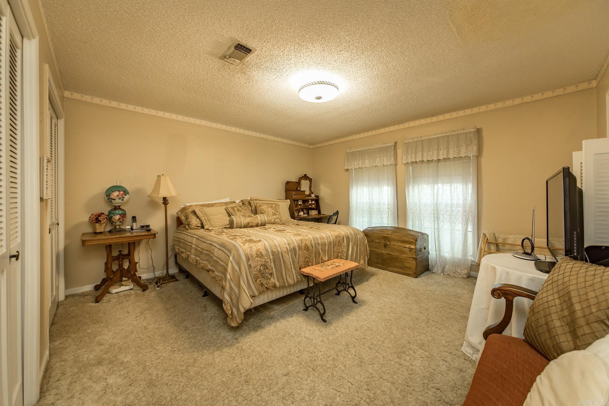 WOODWARD - Residential