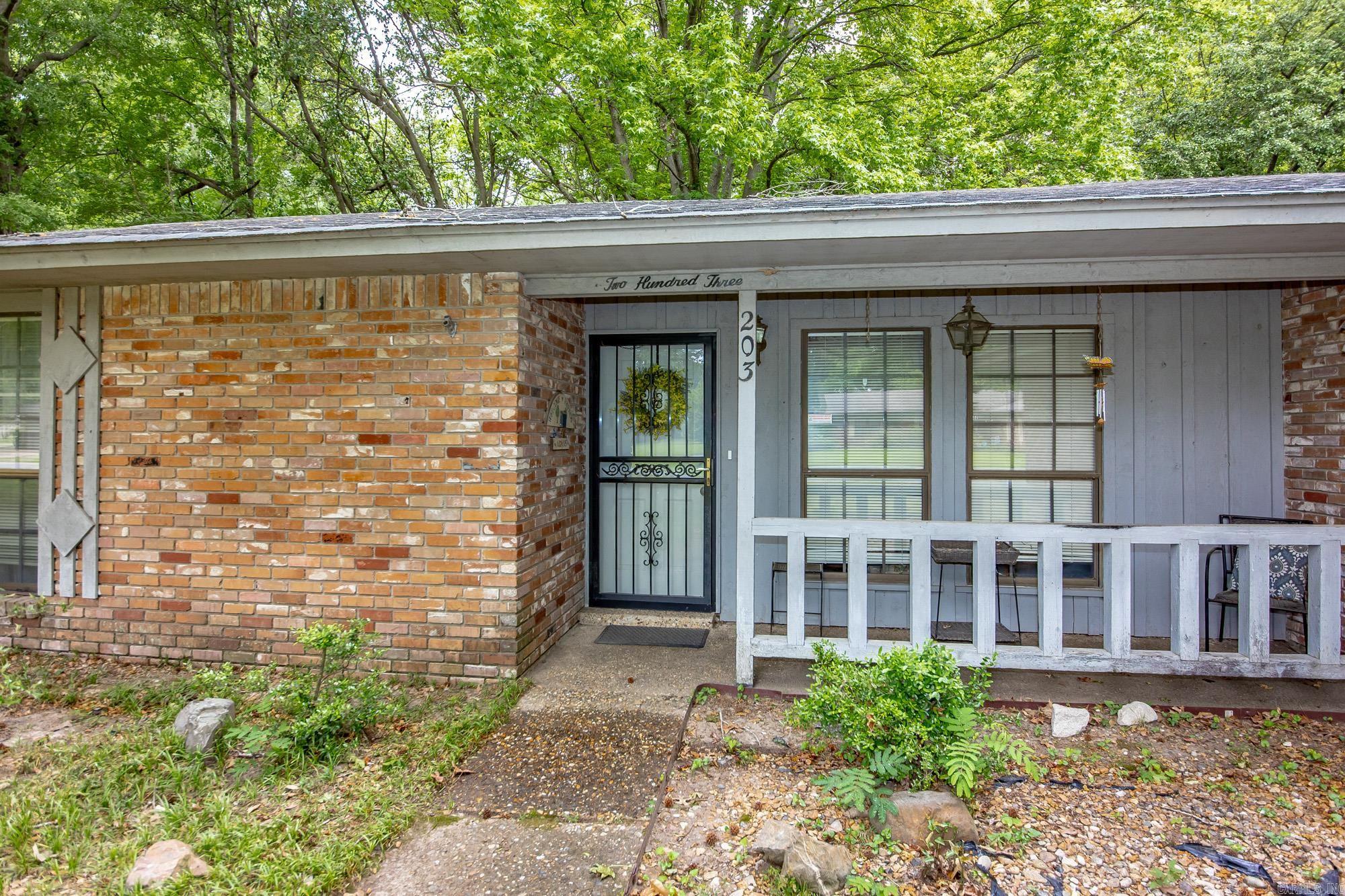 WOODWARD - Residential