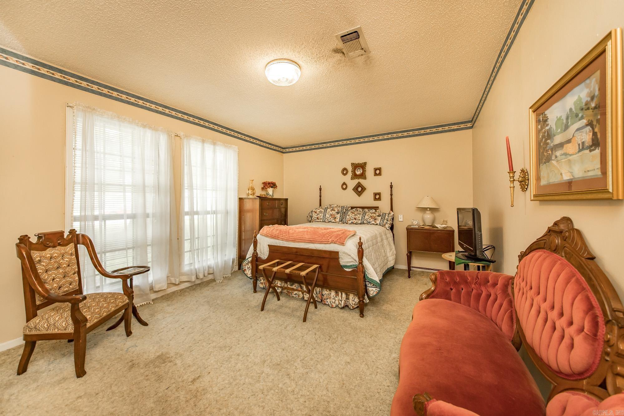 WOODWARD - Residential