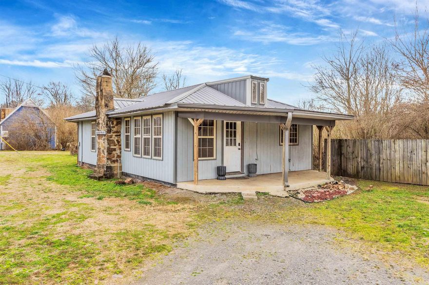 Welcome to 133 Gulf Mountain Road, an adorable 864 sq ft cabin-style home that was completely rebuilt in 2020. This home is situated directly on the path to the Gulf Mountain Wildlife Management Area, a 14,000-acre expanse offering premier hunting, hiking, and fishing on the Little Red River. Whether you are searching for a nightly rental investment, a weekend hunting retreat, or a full-time residence, this move-in-ready jewel in the heart of the Ozarks is ready for it's new owner.  **This is a short sale subject to 3rd party approval. The home is being sold as-is, where is a condition with no warranties expressed or implied. Inspections are for informational purposes only. Buyer will be responsible for all FHA, VA or lender repairs needed for financing, if required. Please note that if the town requires a certificate of occupancy, this will be the buyer’s responsibility. All contracts must have wet signatures (Bank(s) will not accept digital signatures) ** NOTE Buyer responsible for signing all applicable short sale negotiator disclosures - Documents are uploaded into the disclosure section. There is a non-negotaible Buyer Consulting Fee. See docs for details.