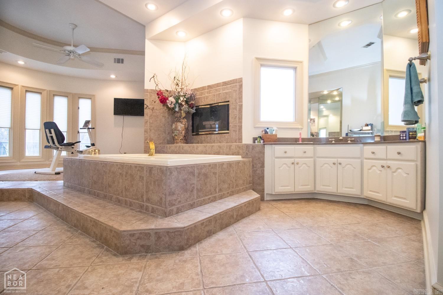 Nixs Lake Estates - Residential