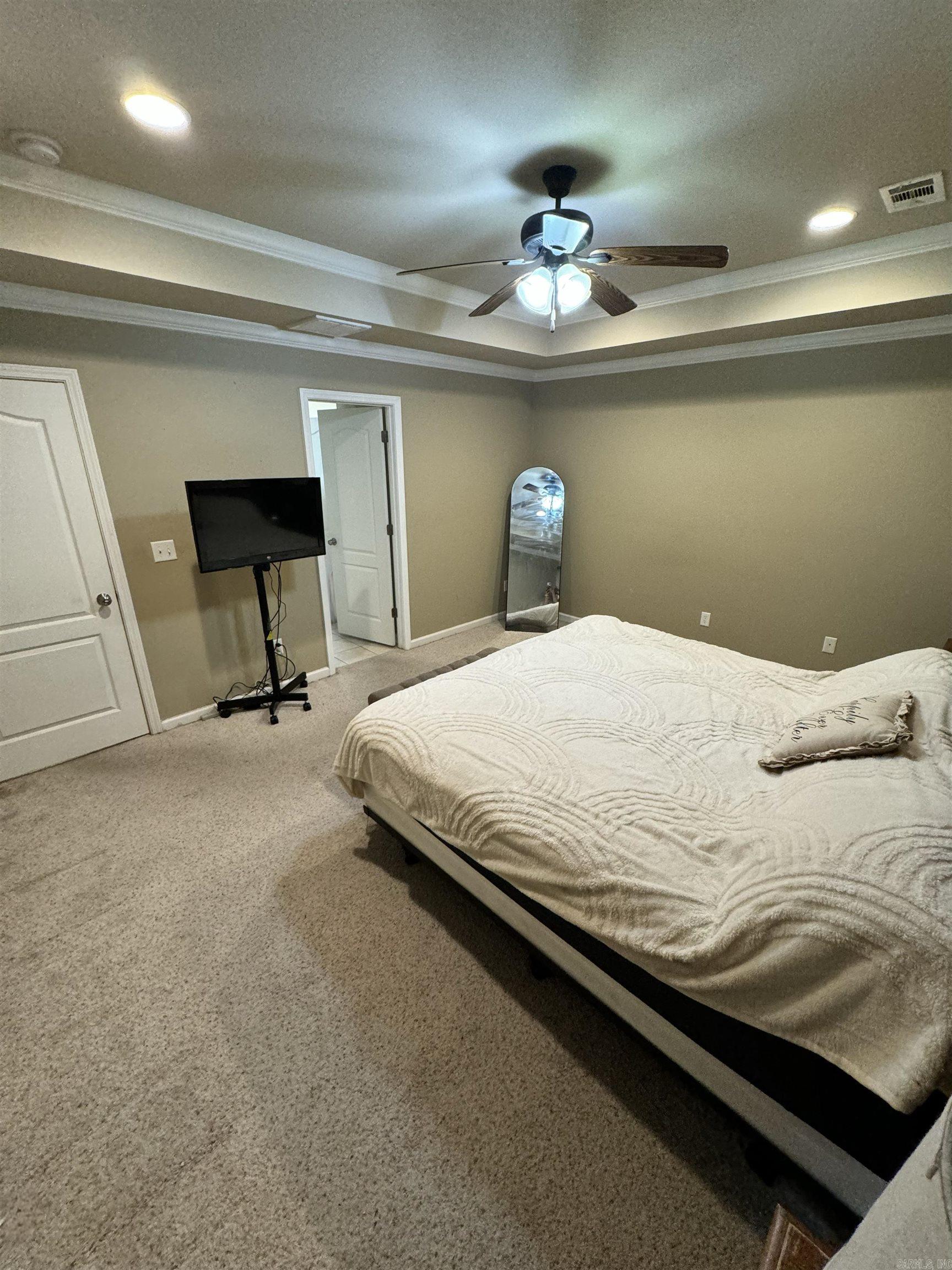 MADISON VILLAGE - Residential