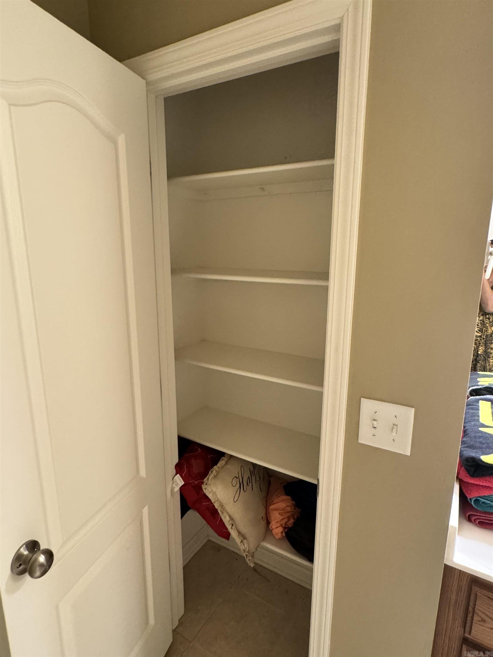 MADISON VILLAGE - Residential