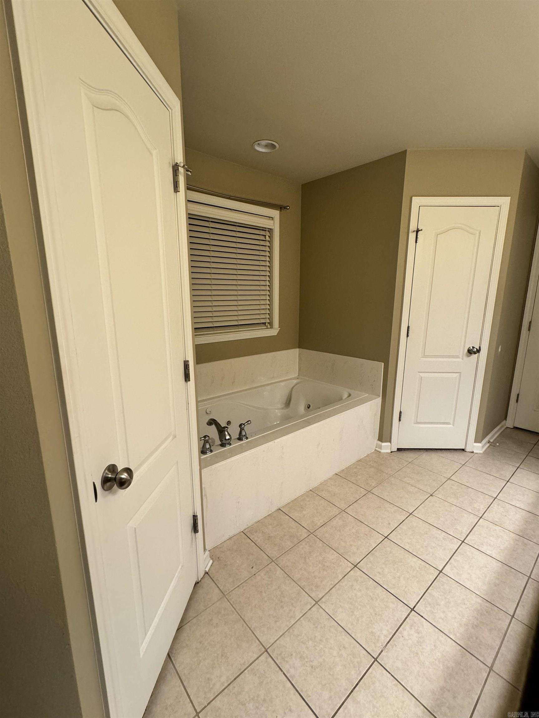 MADISON VILLAGE - Residential