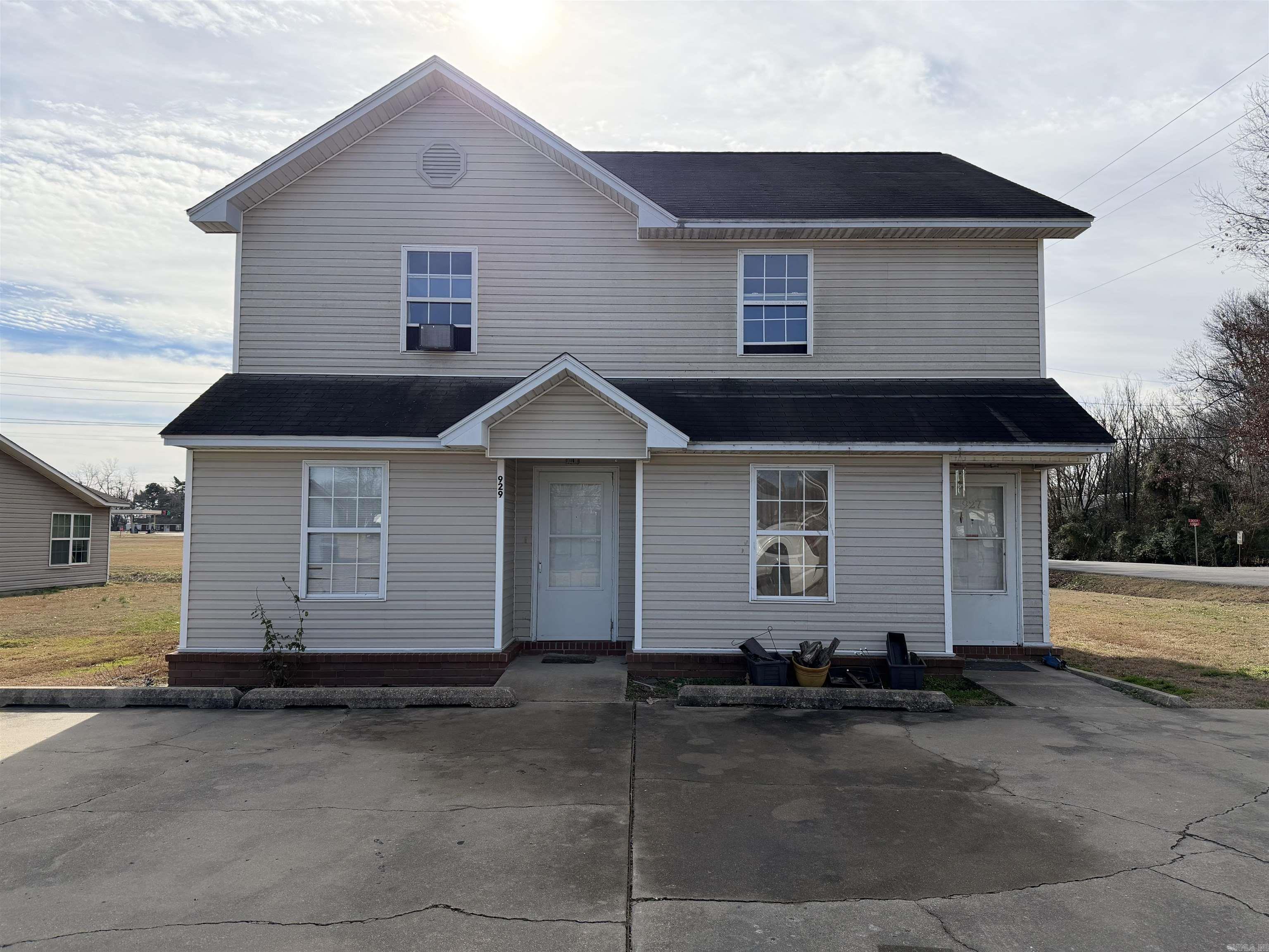 M&B PIGGOTT 2-20-8 - Residential Income