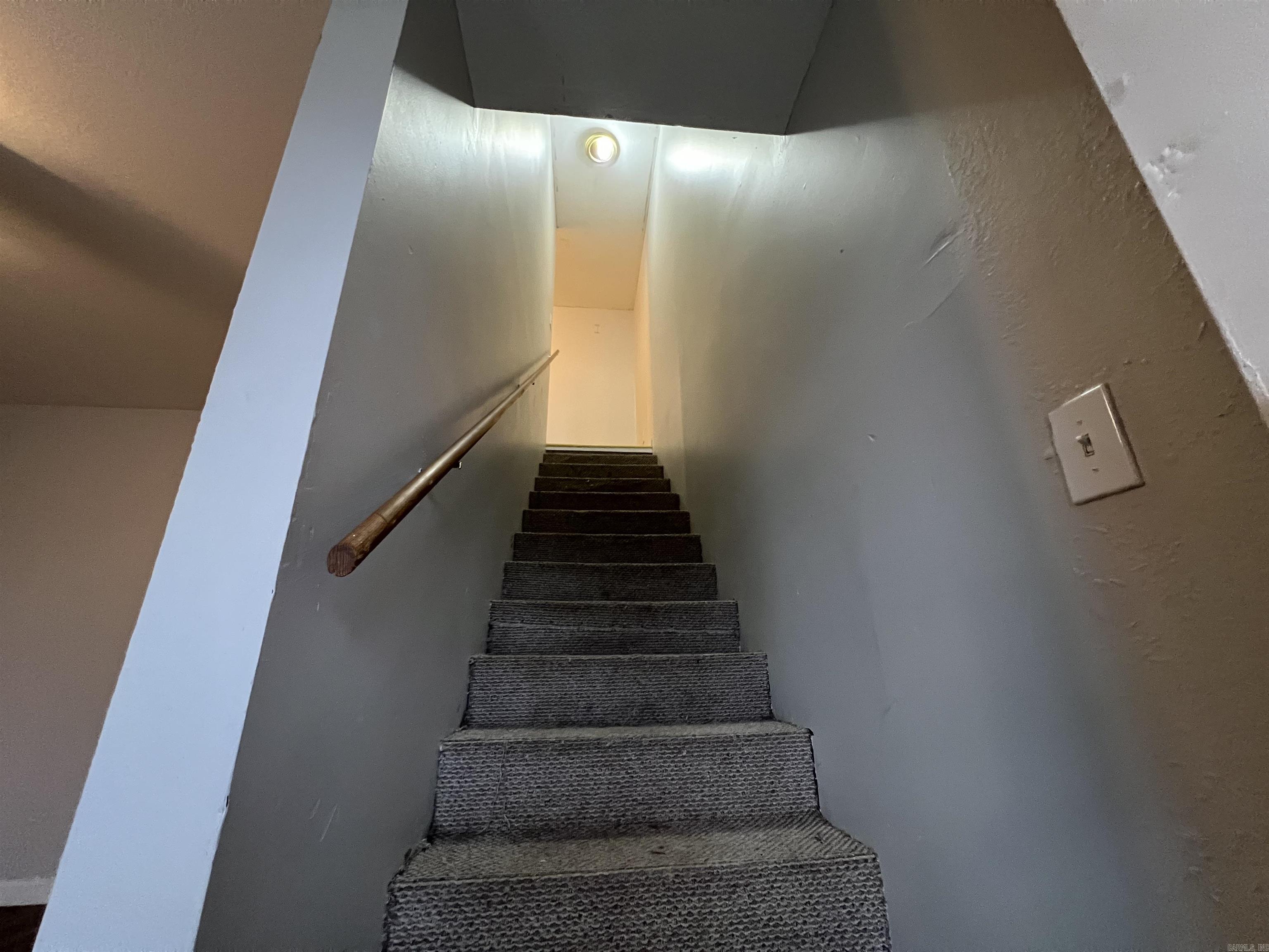 M&B PIGGOTT 2-20-8 - Residential Income