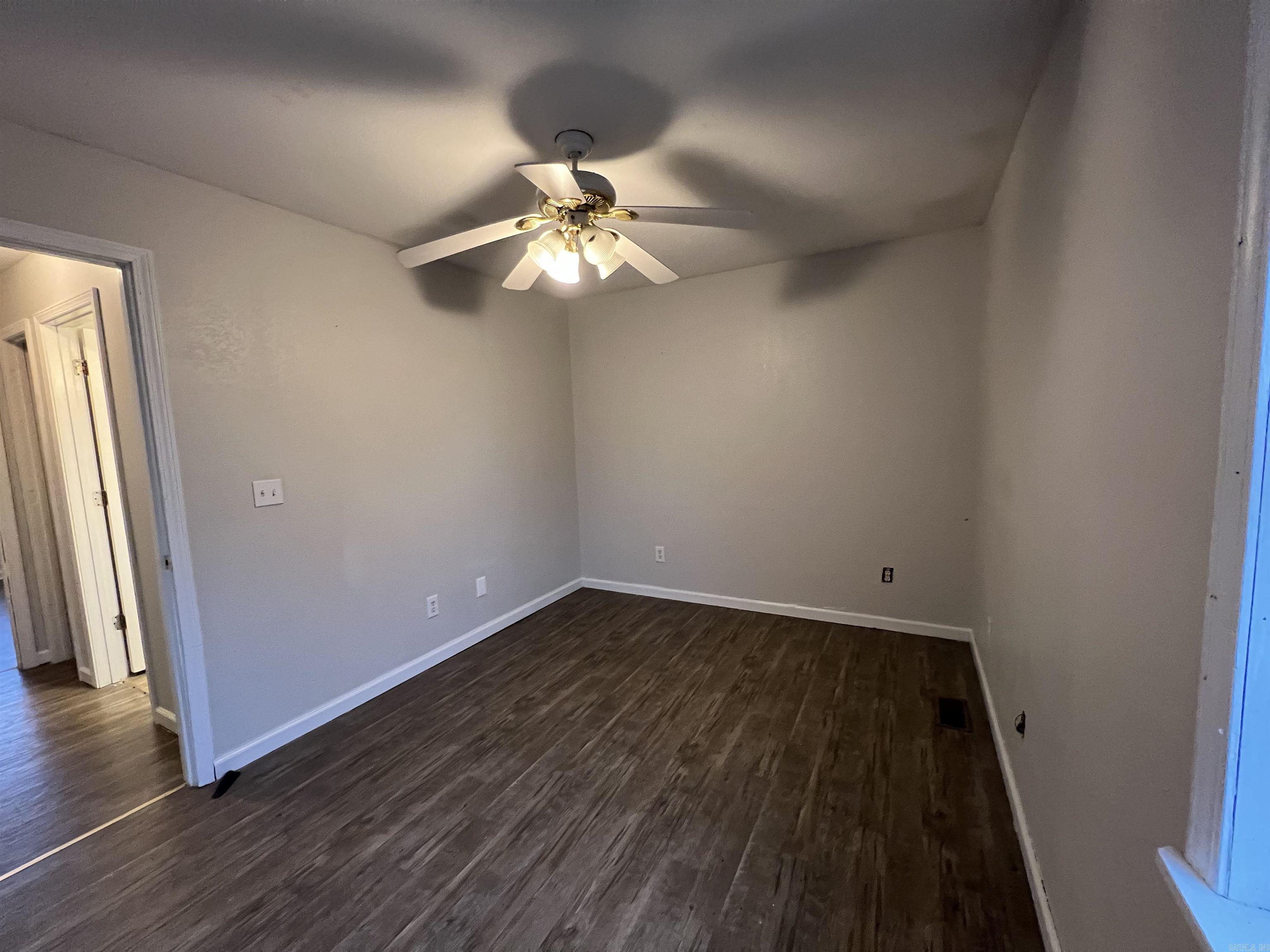 M&B PIGGOTT 2-20-8 - Residential Income