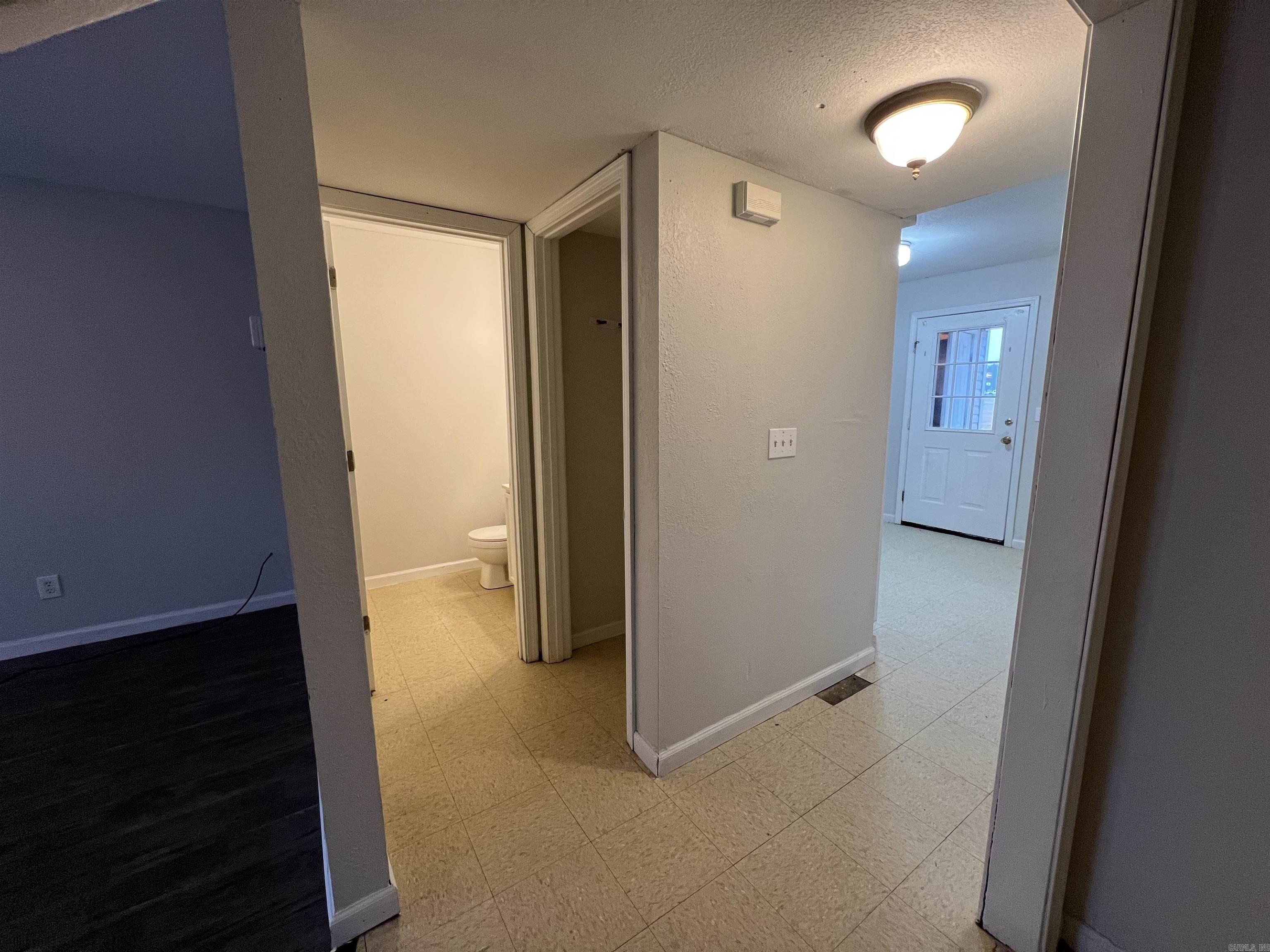 M&B PIGGOTT 2-20-8 - Residential Income