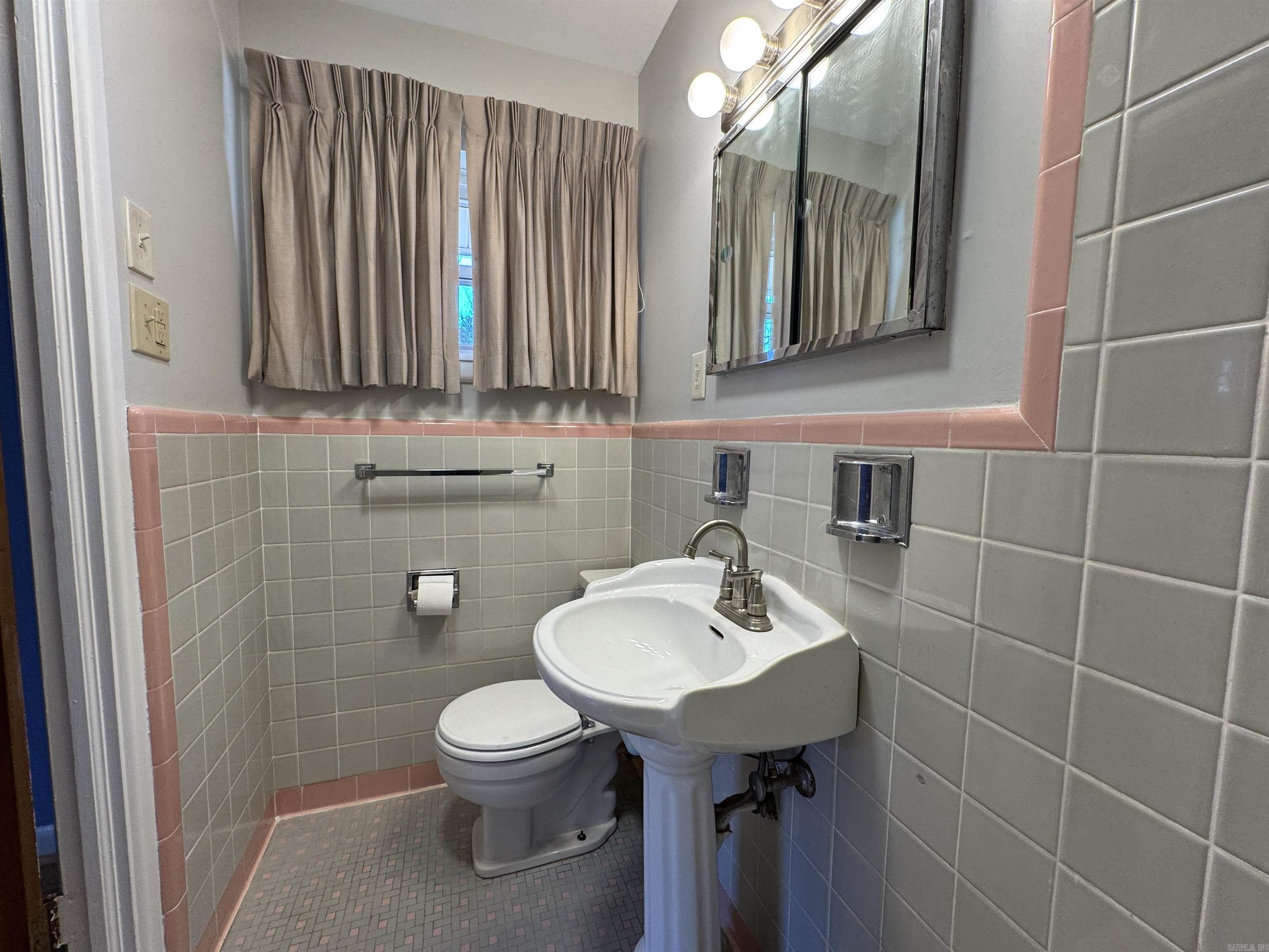 BROADMOOR ADDN - Residential