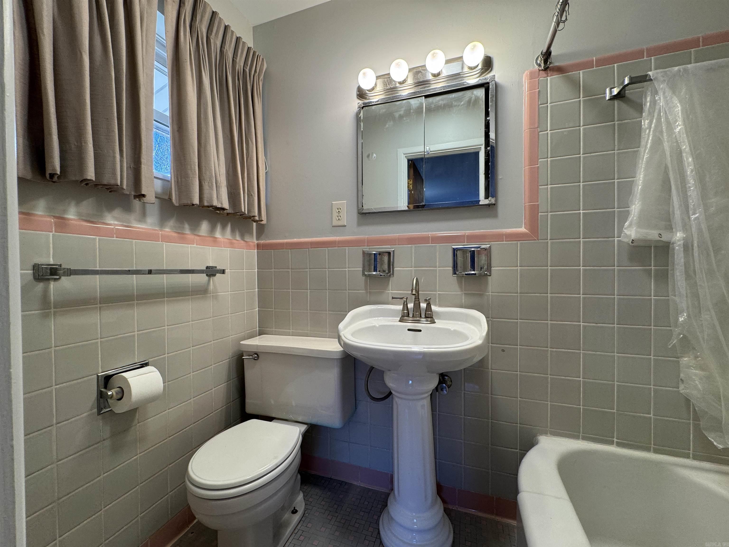 BROADMOOR ADDN - Residential