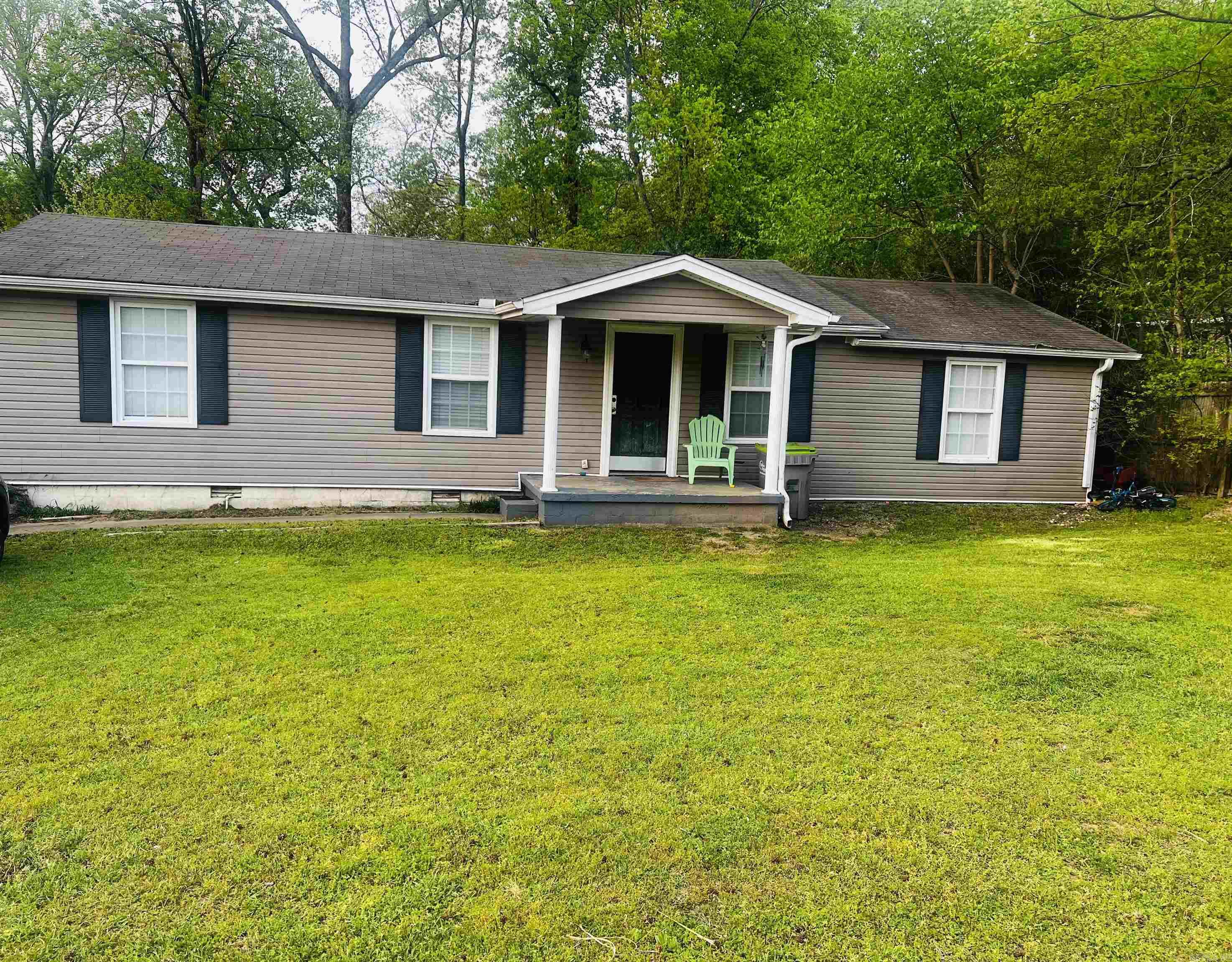 Welcome to this cute house situated on a spacious lot, offering a quiet, country living experience. Step into this great home featuring 2 living areas, and a large kitchen/dining room combo. The property boasts 3 bedrooms and 1 bathroom. Enjoy the outdoor space on the back deck overlooking a large back yard. Perfect a family or first-time home buyers. Schedule your showing today!