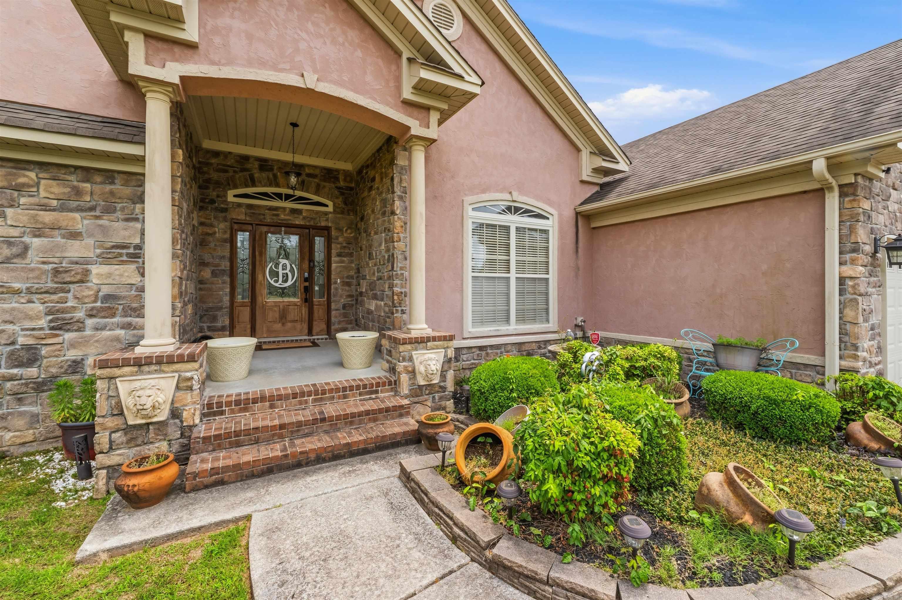 LOST CREEK ESTATES - Residential