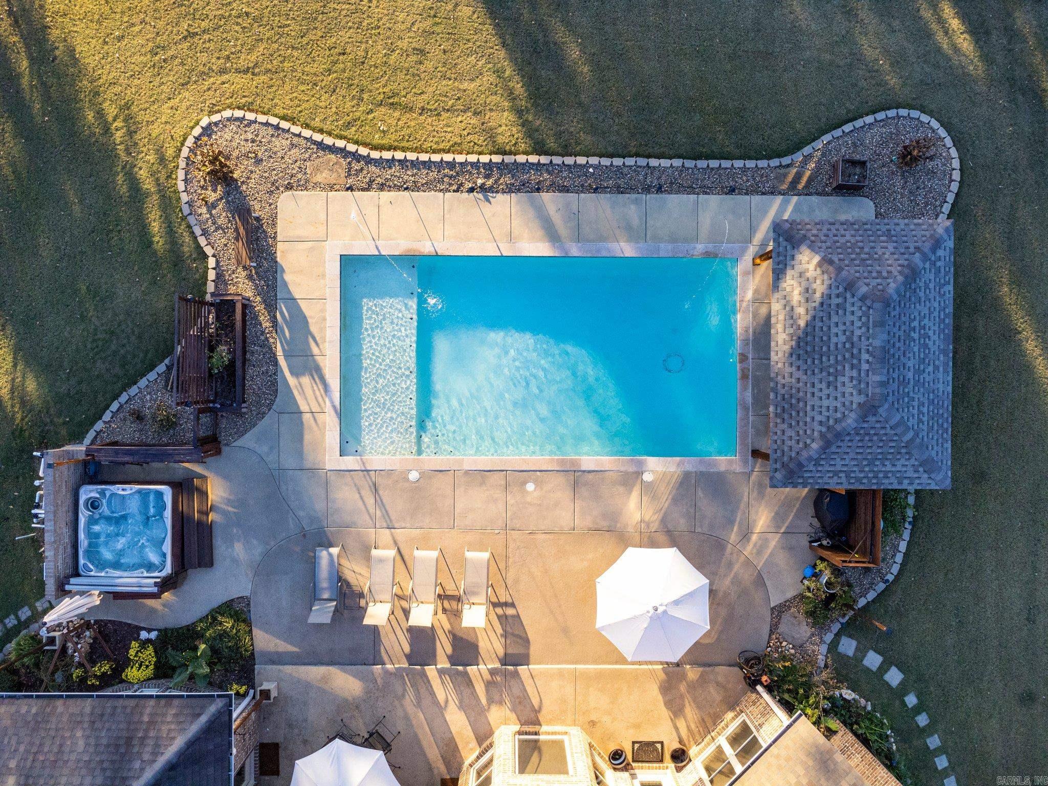 HURRICANE LAKE EST - Residential