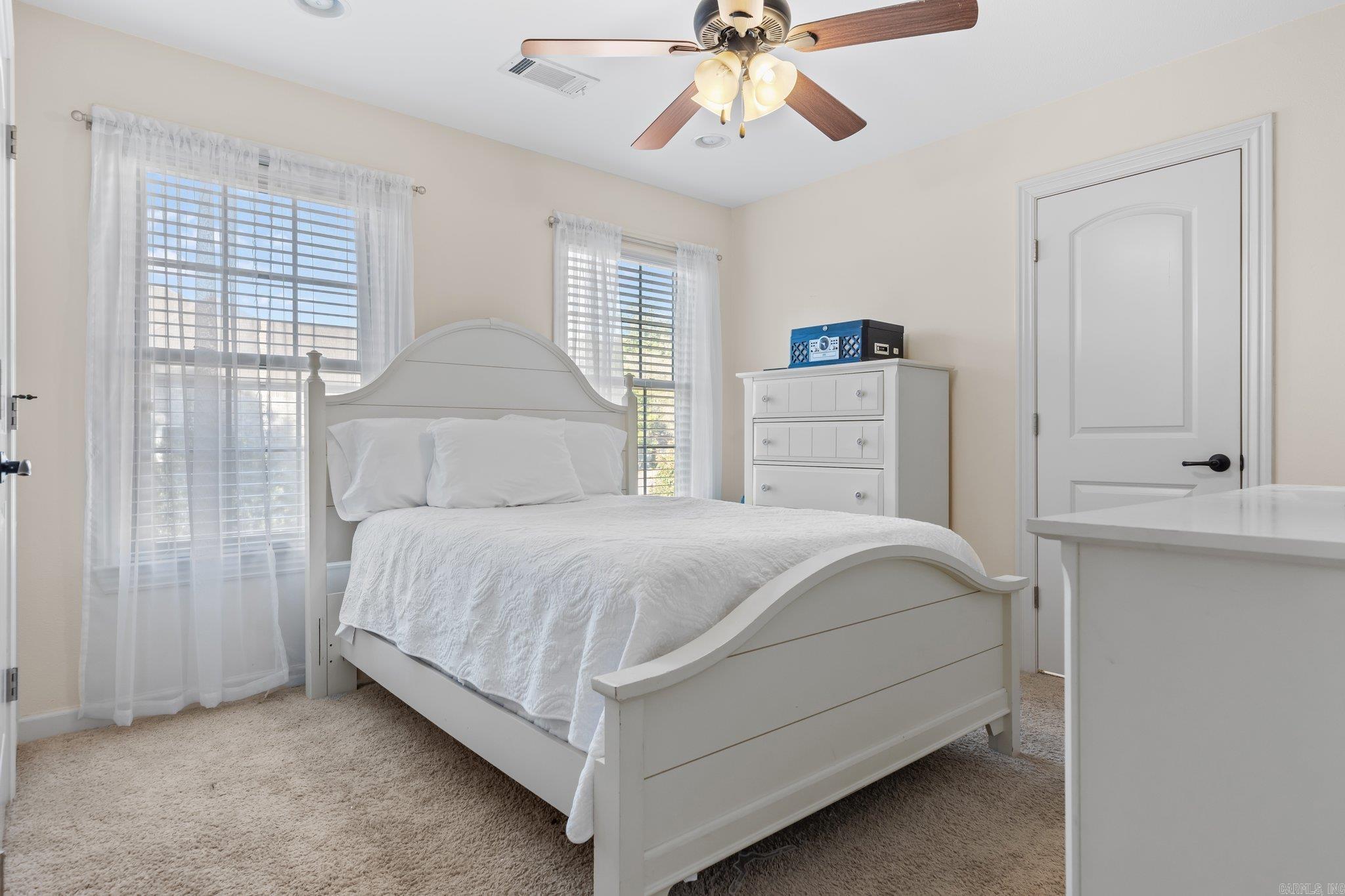 HURRICANE LAKE EST - Residential