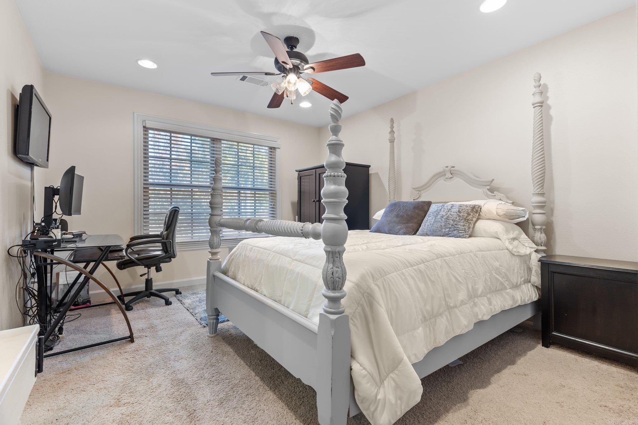 HURRICANE LAKE EST - Residential